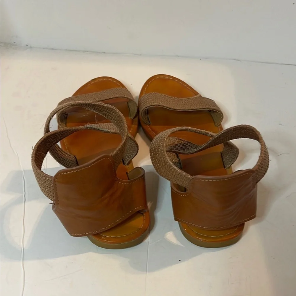 BAMBOO Tan Sandals Minimalist Slip-On Design